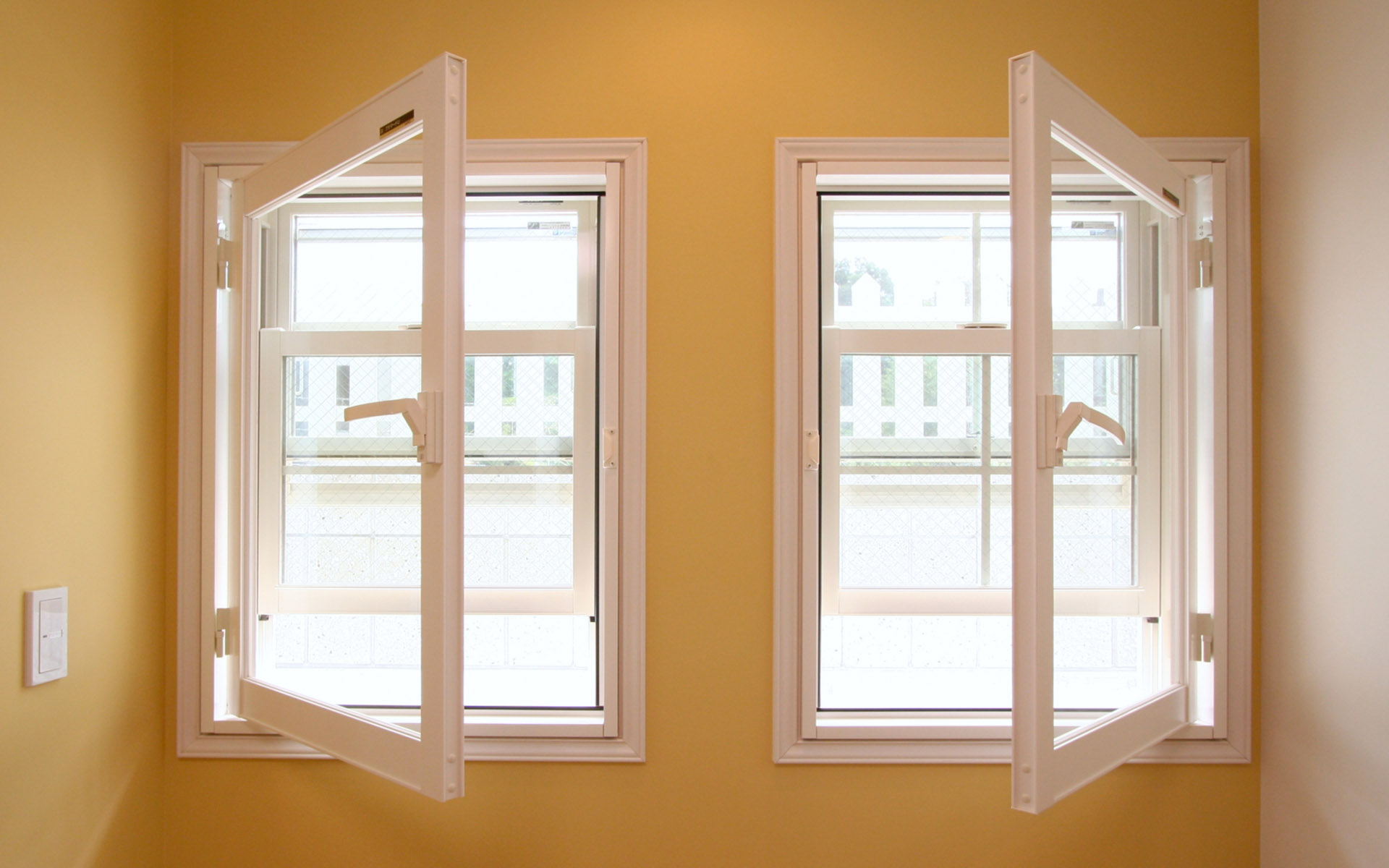 玄関・窓の断熱工事、サッシ交換