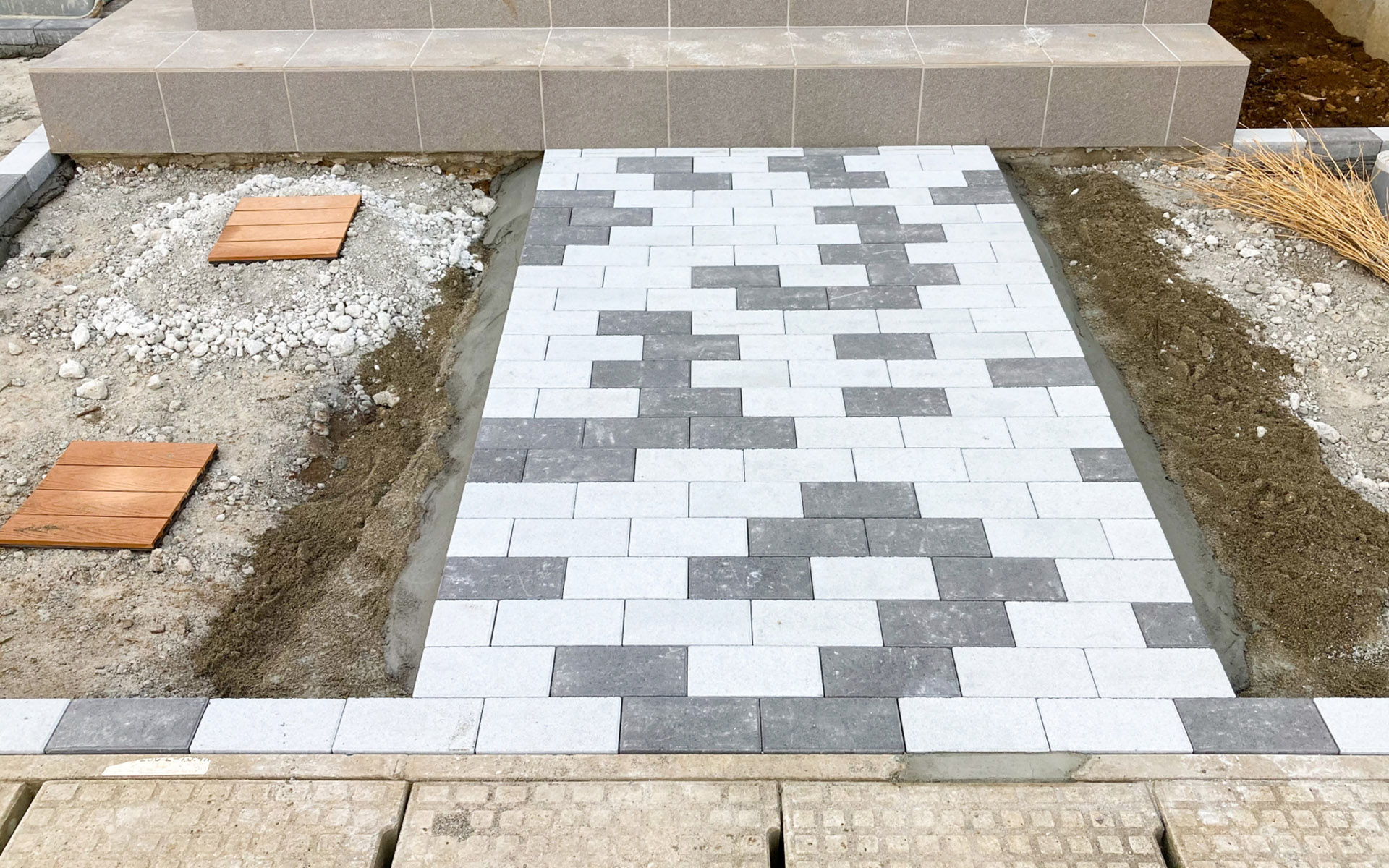 駐車場や土間コンクリートなど外構工事全般に対応